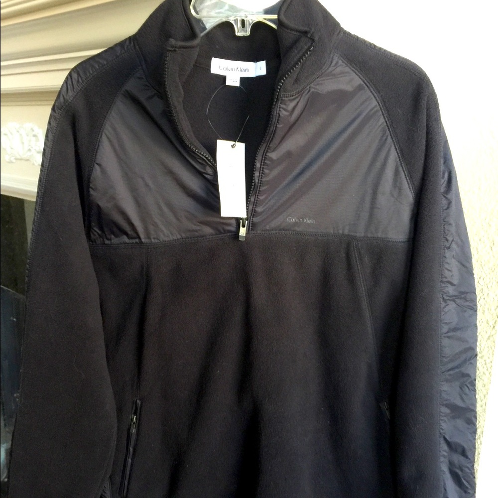 NWT Men’s Calvin Klein fleece pullover Size Large